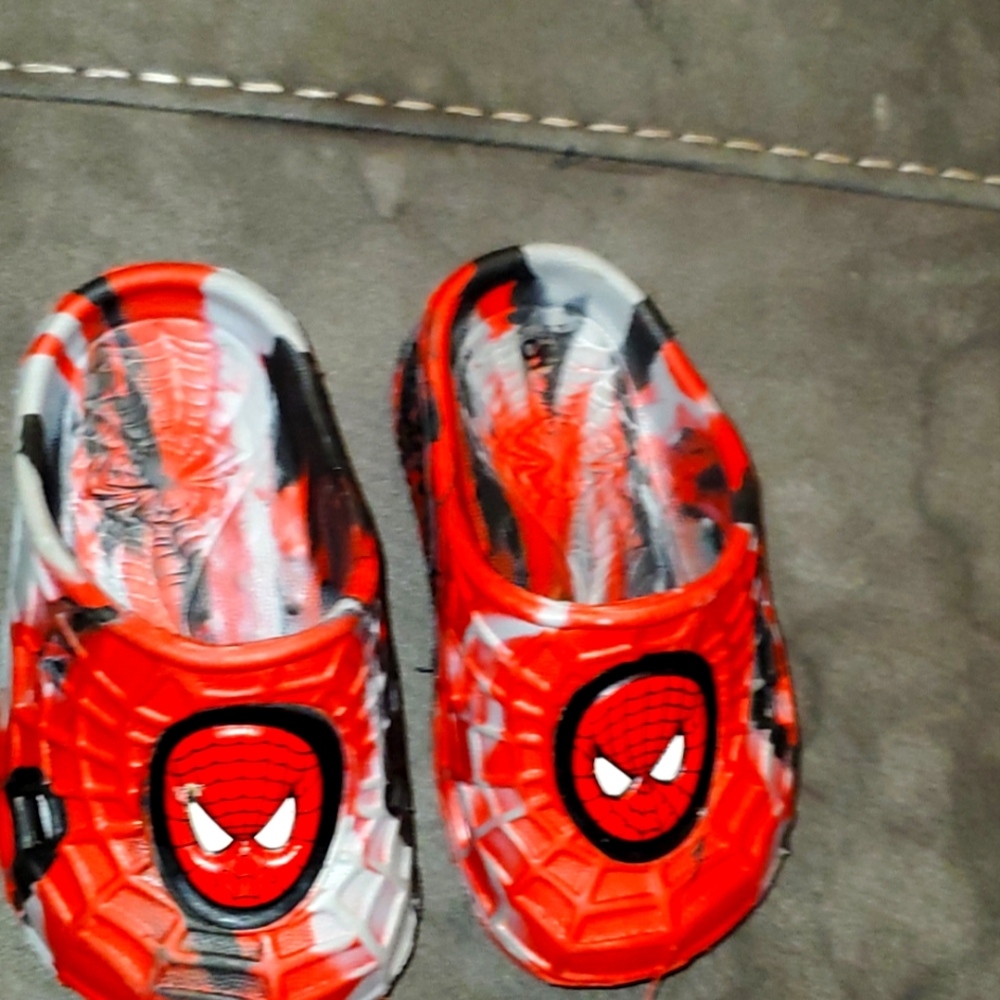 Spiderman crocs